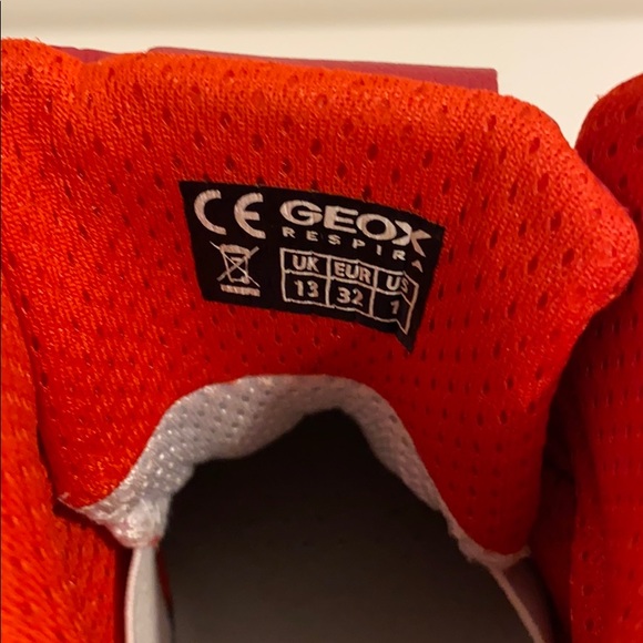 Geox Red HighTops with USB/LED heel messaging - Picture 5 of 9